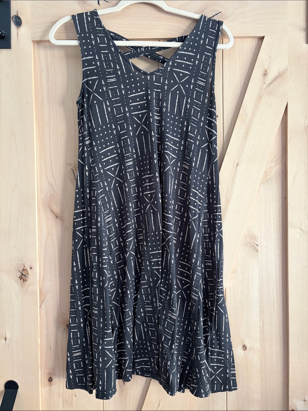 STYLE & CO Black Dress w/ Cream Geometric/Tribal Print CUTE! (FITS LIKE MED)